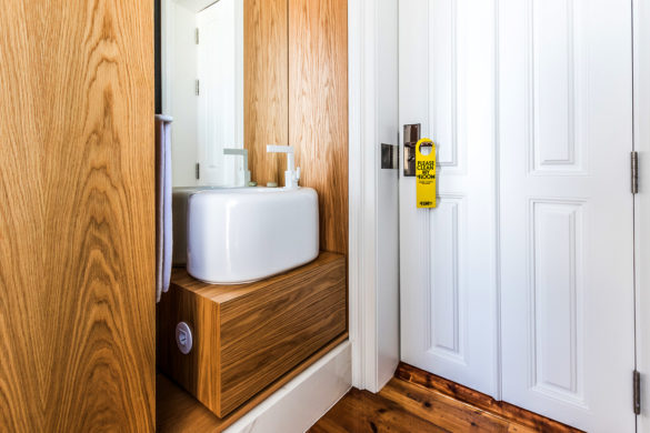 ROBERTO suite RM Guest House