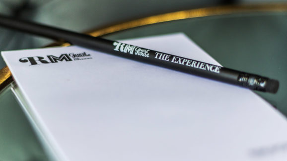 ROBERTO suite RM Guest House