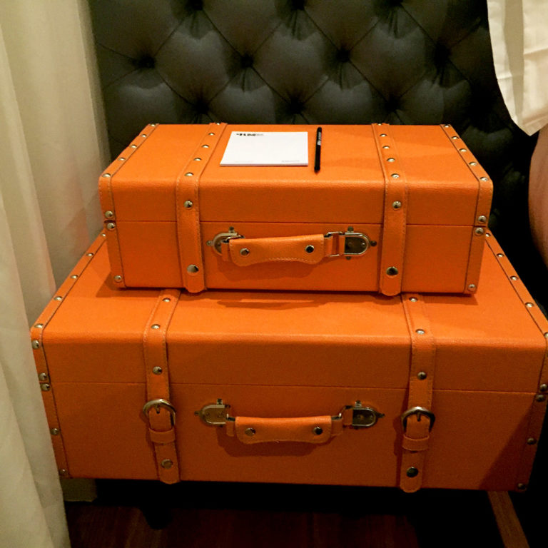 LUXURY BAGS suite RM Guest House